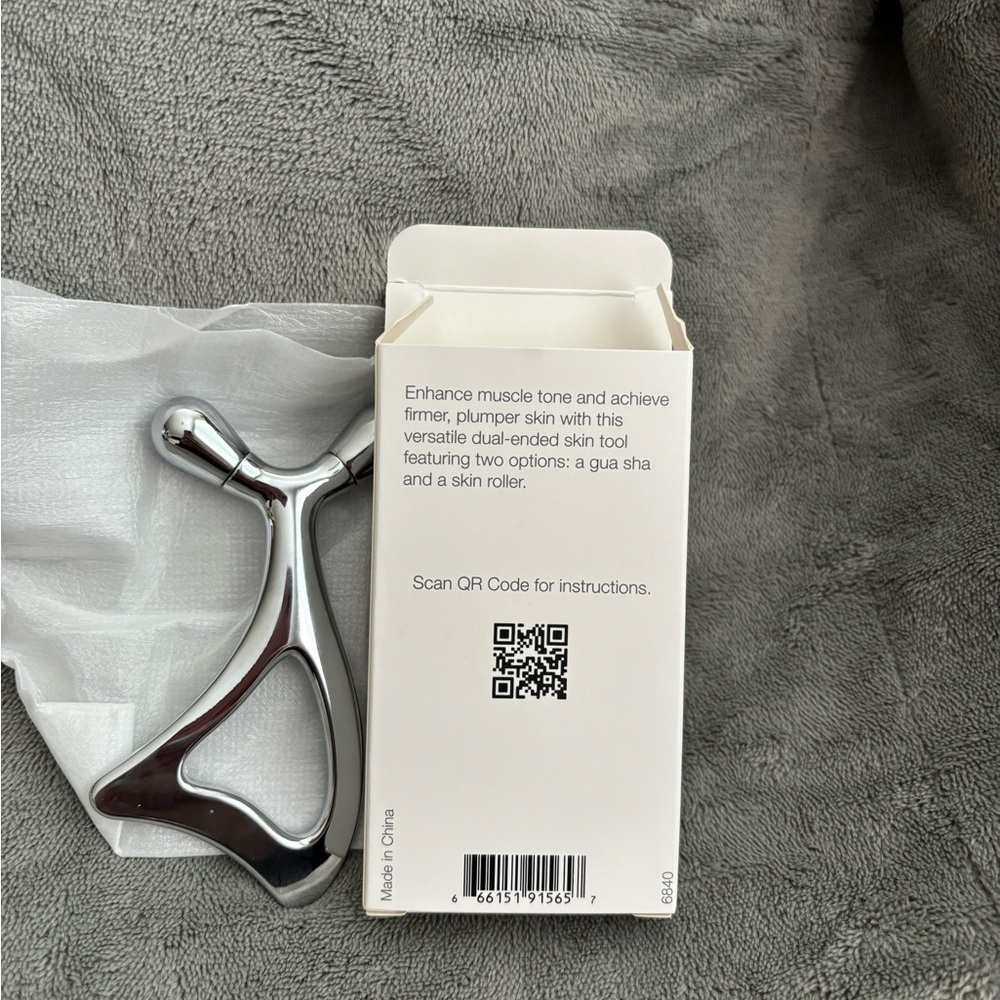 Dermalogica Silver Dual-Ended Skin Tool - Picture 2 of 2